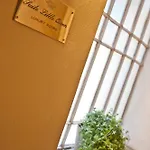 Bed & Breakfast Little Queen 4*