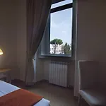 Little Queen 4* Roma