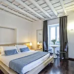 Little Queen Bed & Breakfast Roma