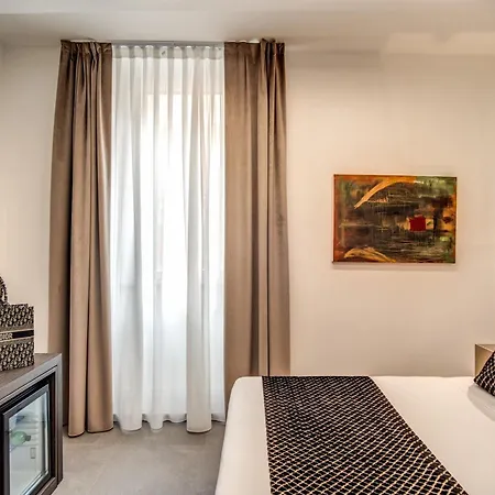 Little Queen Bed & Breakfast Roma