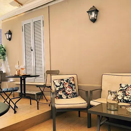 住宿加早餐酒店 Little Queen 4*