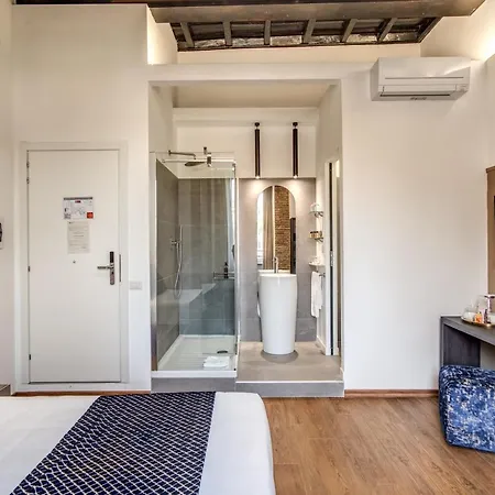 Little Queen 4* Roma