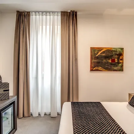 Little Queen Bed & Breakfast Rome