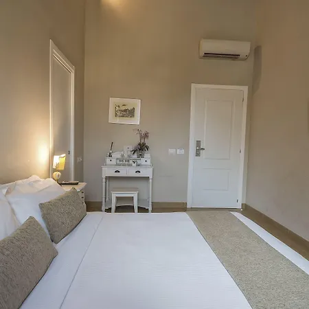 Little Queen Alojamento de Acomodação e Pequeno-almoço 4*