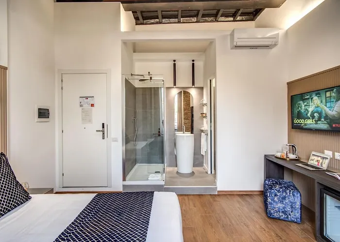 Little Queen 4* Rzym