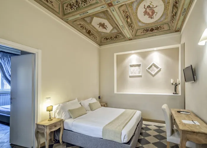 Little Queen Nocleg ze śniadaniem 4*